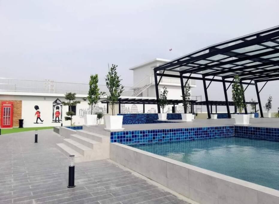 Apartamento Joyful Sitiawan Skygarden Swimming Pool Seri Manjung Exterior foto